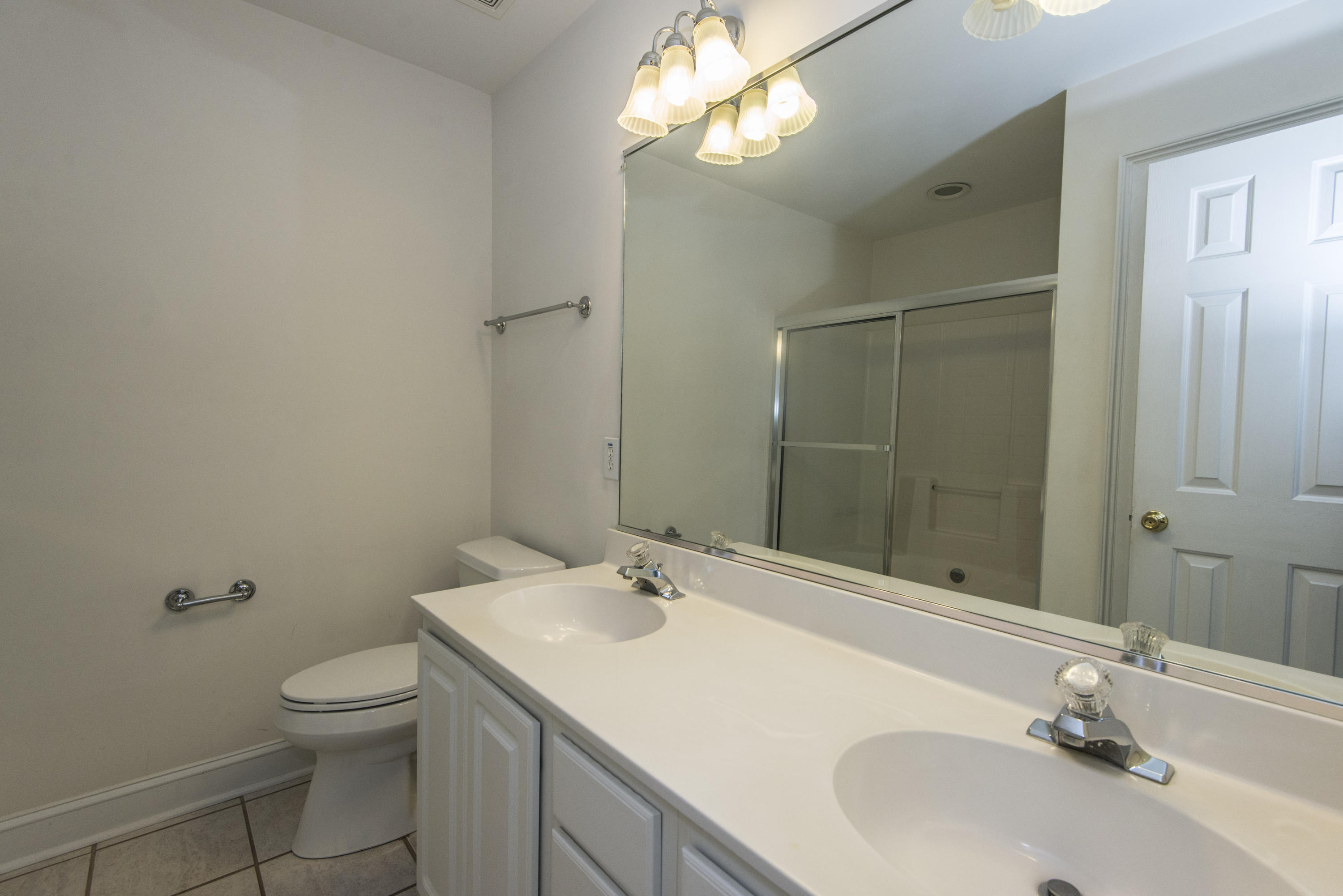 1545 Ashley River Road, Unit M Charleston, SC 29407 - Photo 21 of 27 1545 master bath
