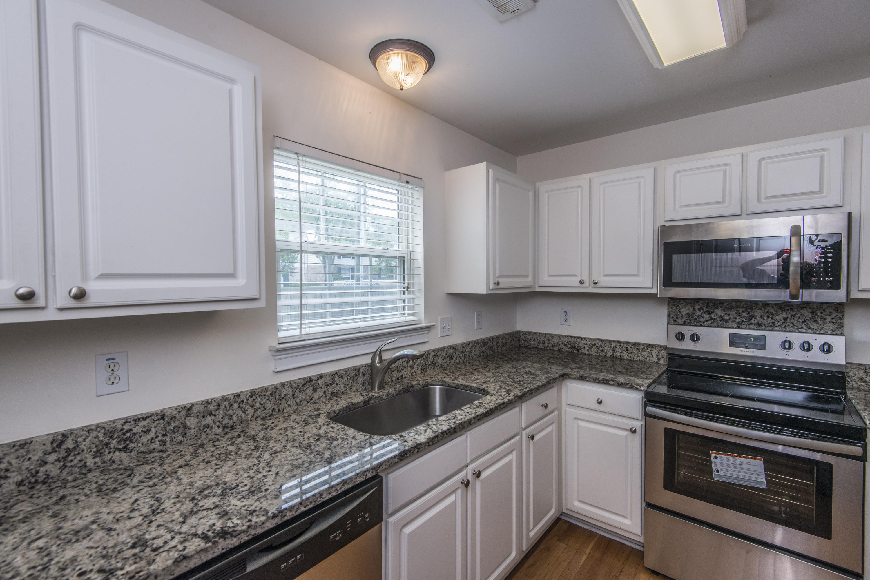 1545 Ashley River Road, Unit M Charleston, SC 29407 - Photo 10 of 27 1545 kit