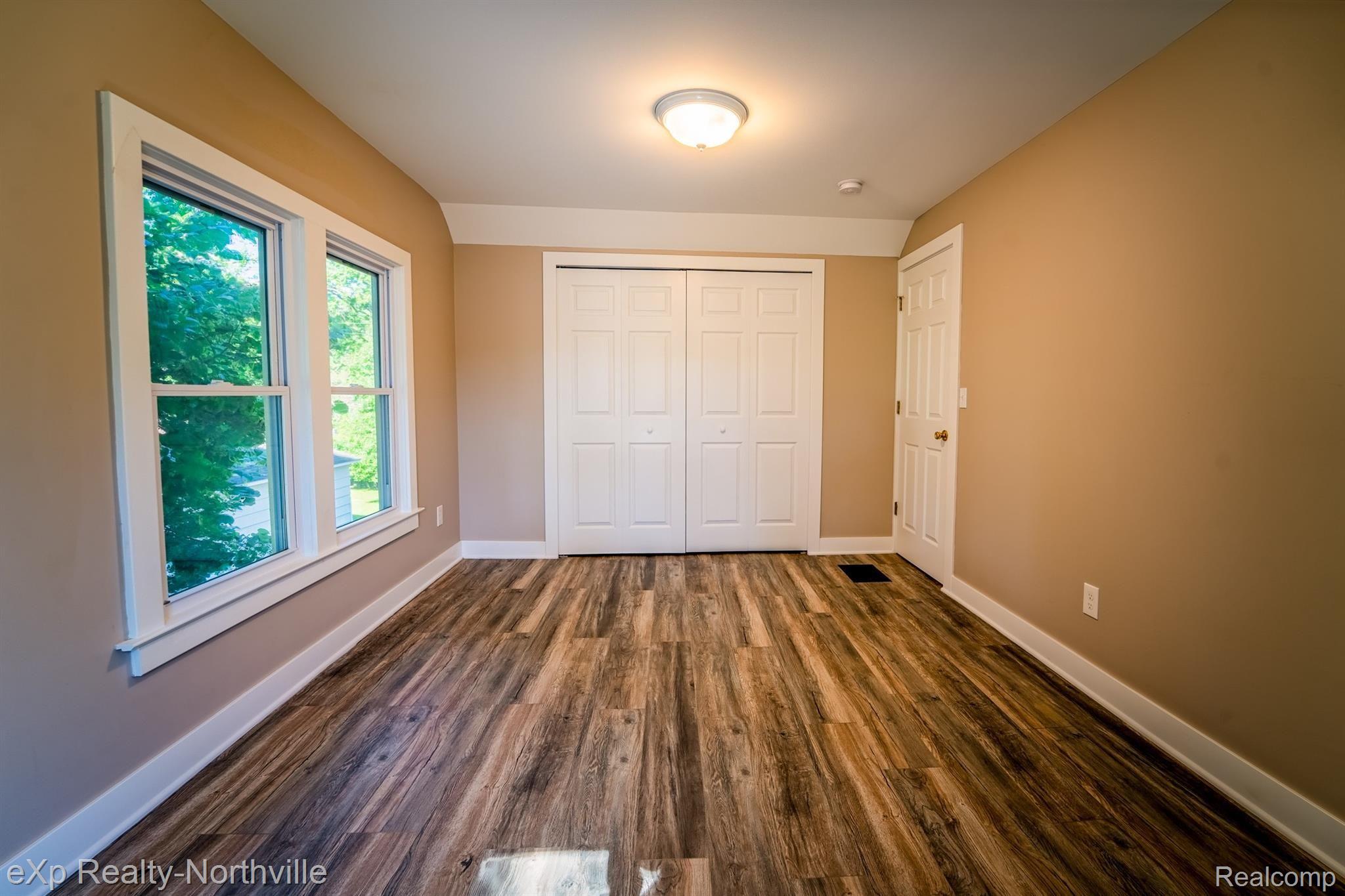 2709 Platt Road Ann Arbor, MI 48104 - Photo 12 of 28 2709 Platt-21.jpg