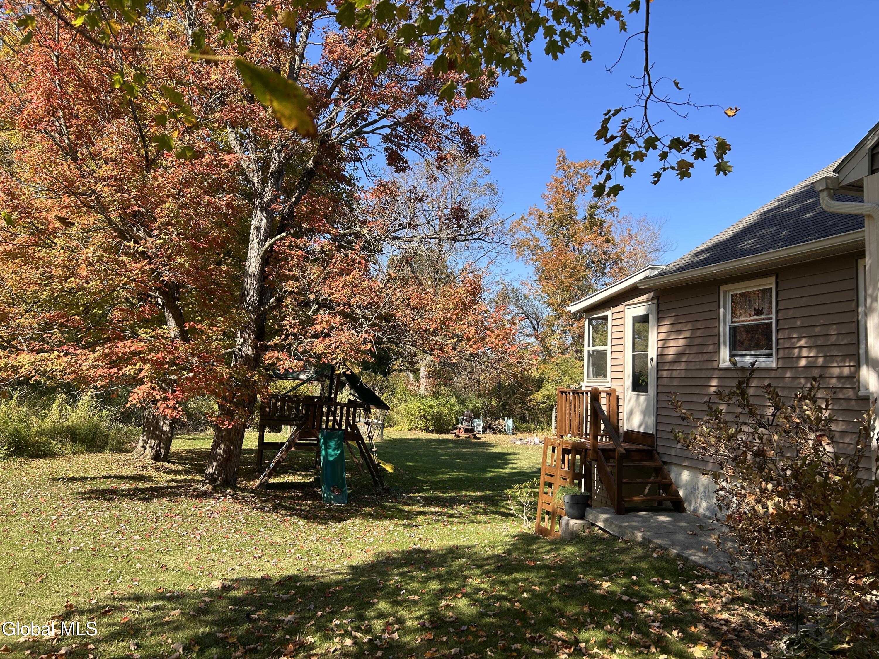 1900 North Road Amsterdam, NY 12010 - Photo 3 of 56 IMG_3795