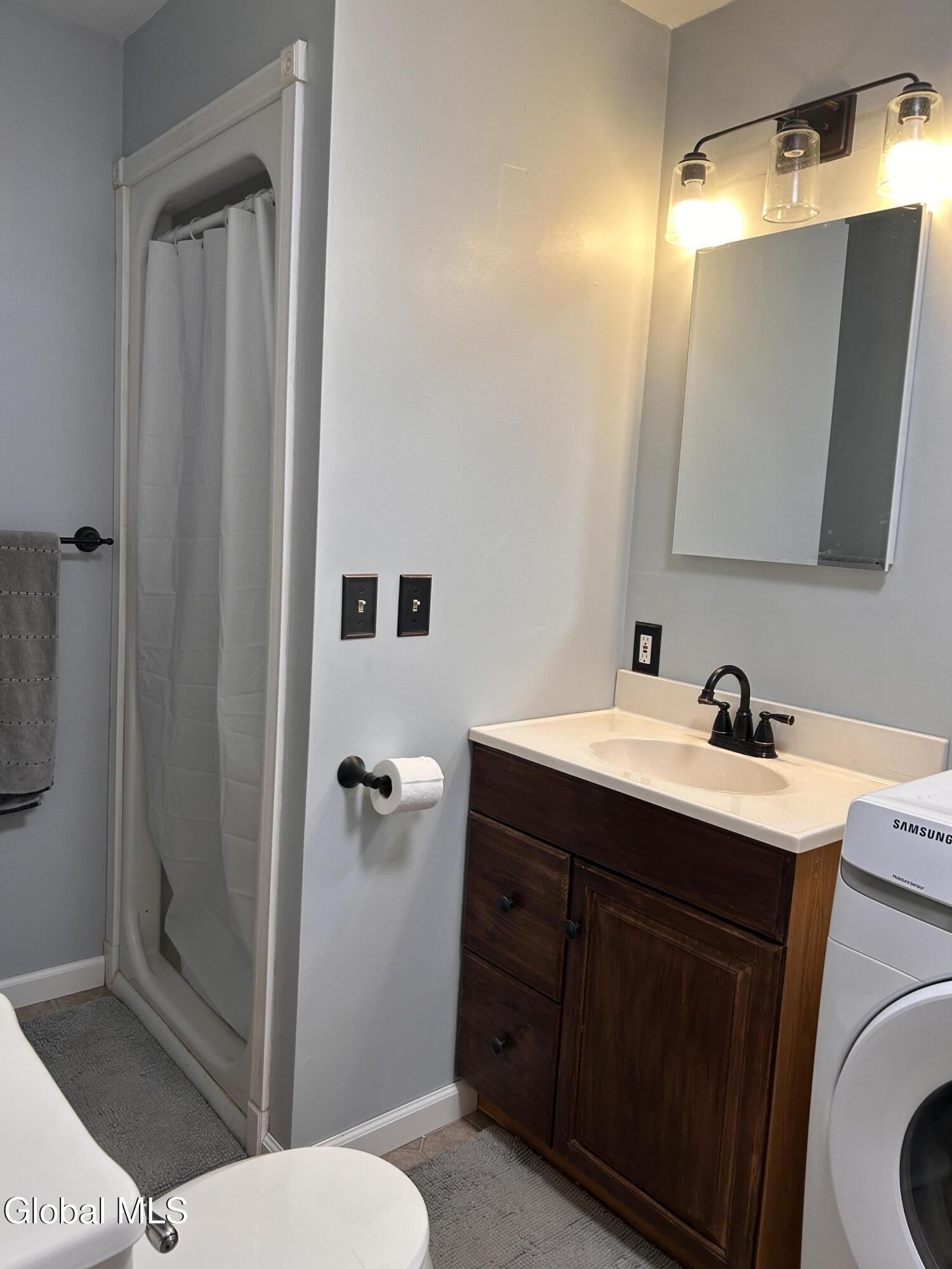 1900 North Road Amsterdam, NY 12010 - Photo 34 of 56 IMG_3516