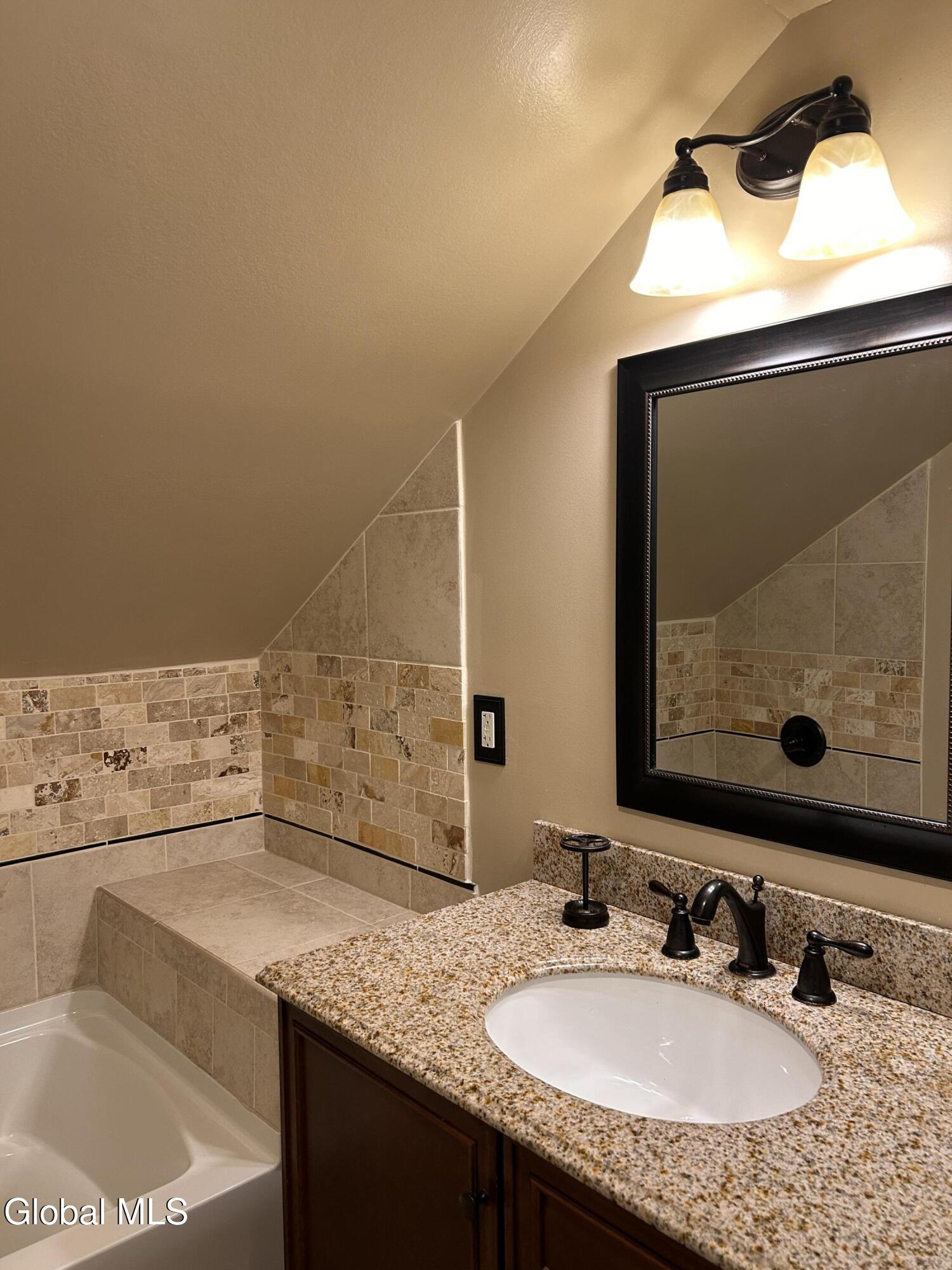 1900 North Road Amsterdam, NY 12010 - Photo 52 of 56 IMG_3672