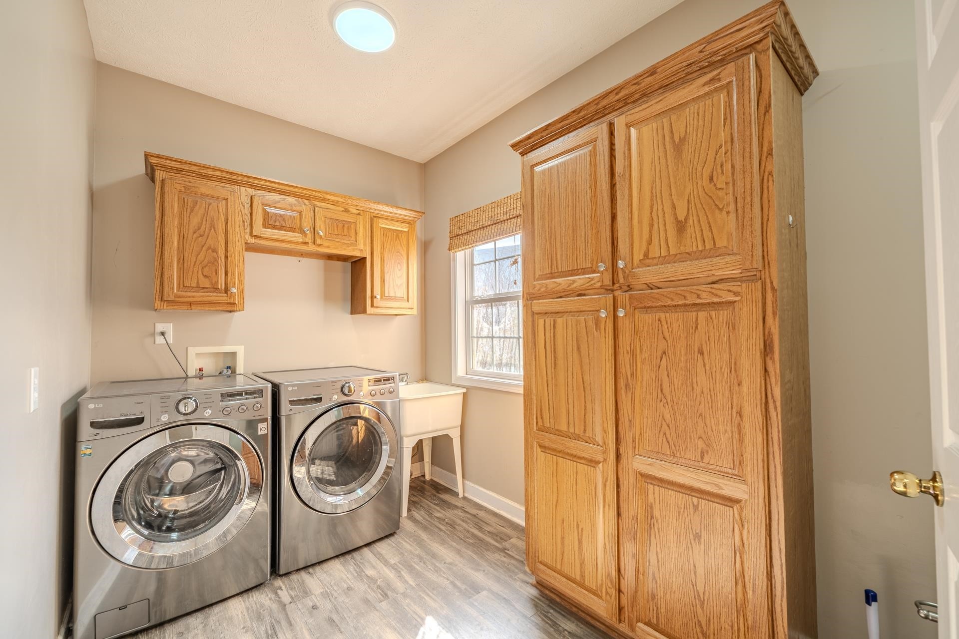 185 Leath Lane Finger, TN 38334 - Photo 15 of 34 a utility room with dryer and washer