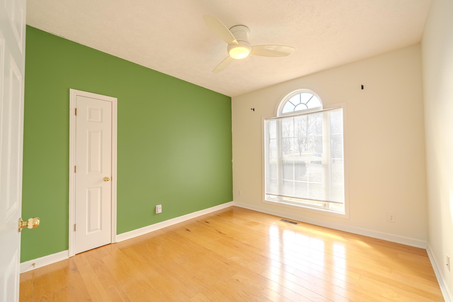 185 Leath Lane Finger, TN 38334 - Photo 20 of 34 a view of an empty room with a window