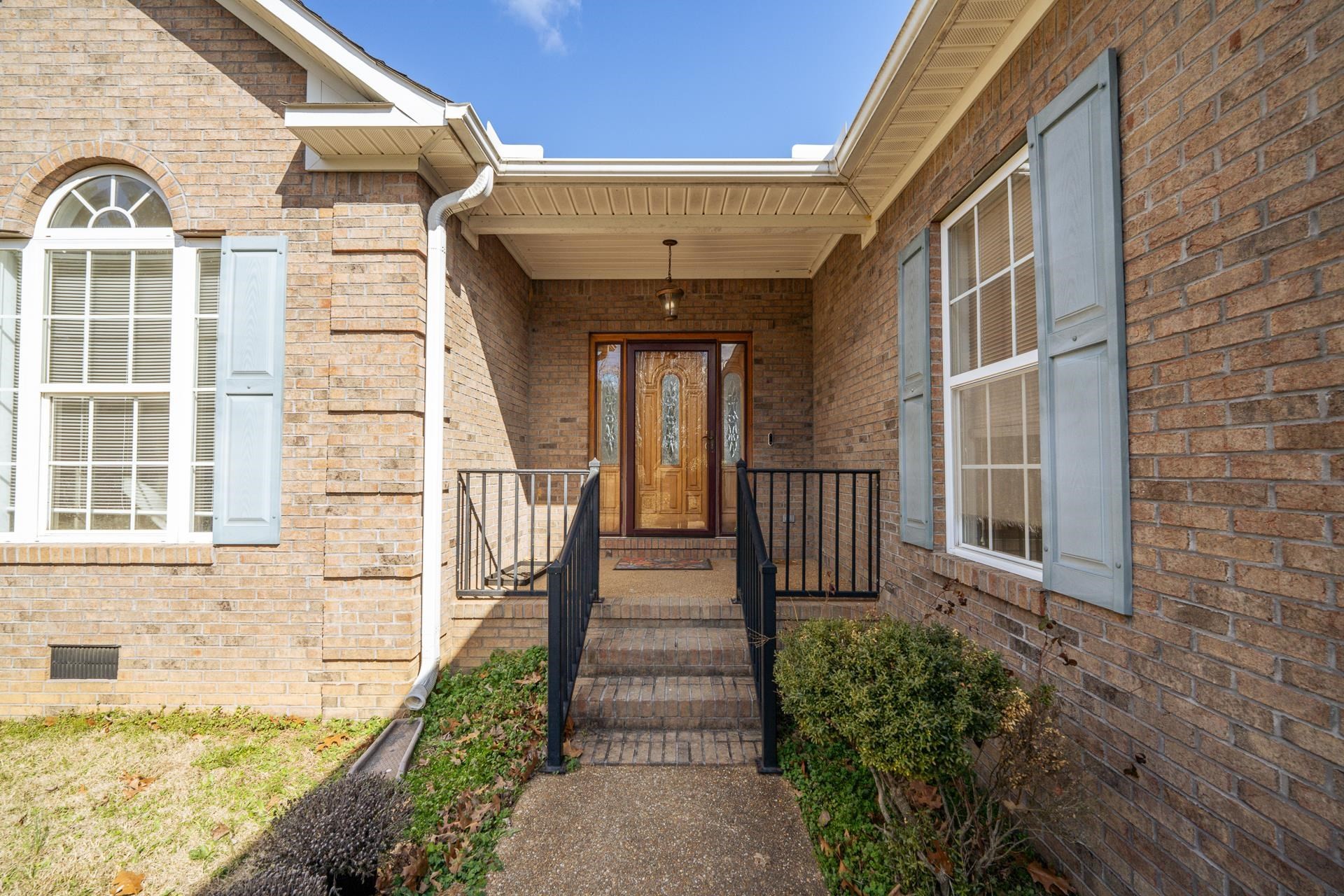185 Leath Lane Finger, TN 38334 - Photo 7 of 34 a view of front door of house with stairs