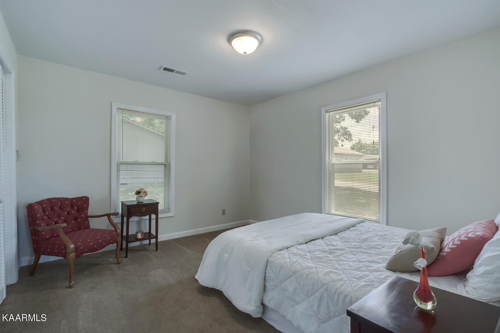 814 Haley Street Athens, TN 37303 - Photo 6 of 24 07_HaleyStreet_814_Bedroom2_01