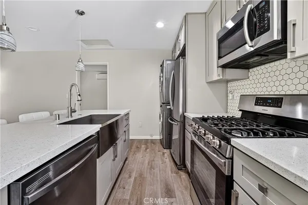 $2,945 | 8211 Quartz Avenue, Winnetka, CA 91306