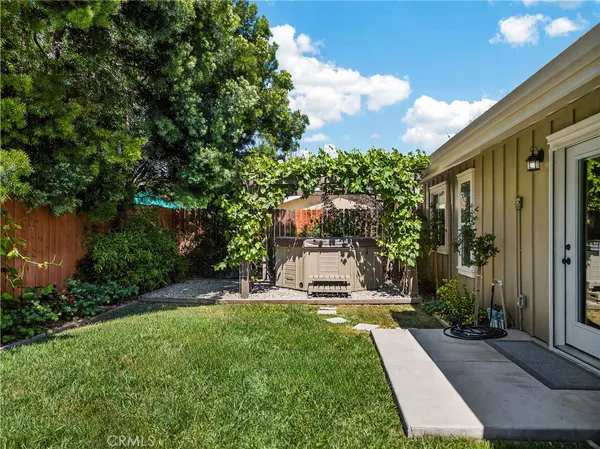 $2,945 | 8211 Quartz Avenue, Winnetka, CA 91306