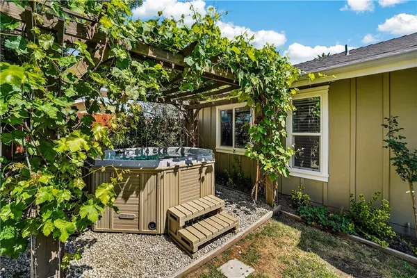 $2,945 | 8211 Quartz Avenue, Winnetka, CA 91306
