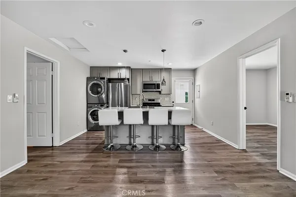 $2,945 | 8211 Quartz Avenue, Winnetka, CA 91306
