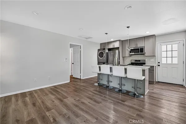 $2,945 | 8211 Quartz Avenue, Winnetka, CA 91306
