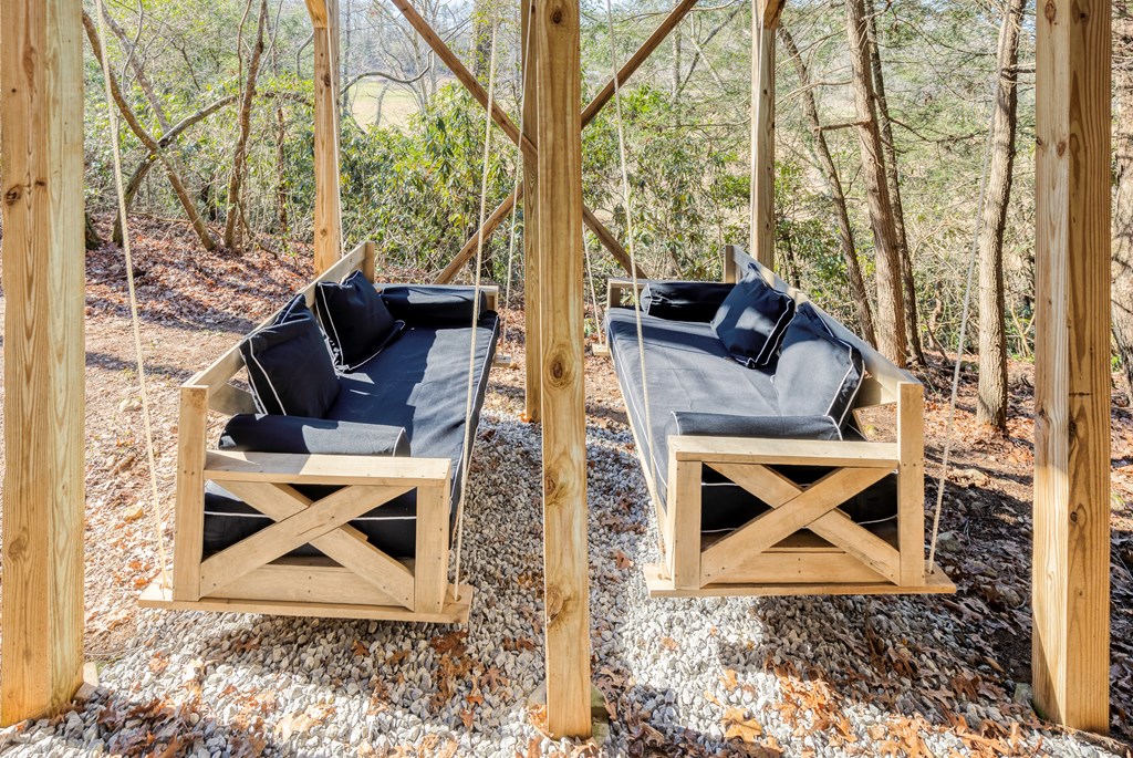 586 Newport Road Blue Ridge, GA 30513 - Photo 9 of 38 front view of house with yard