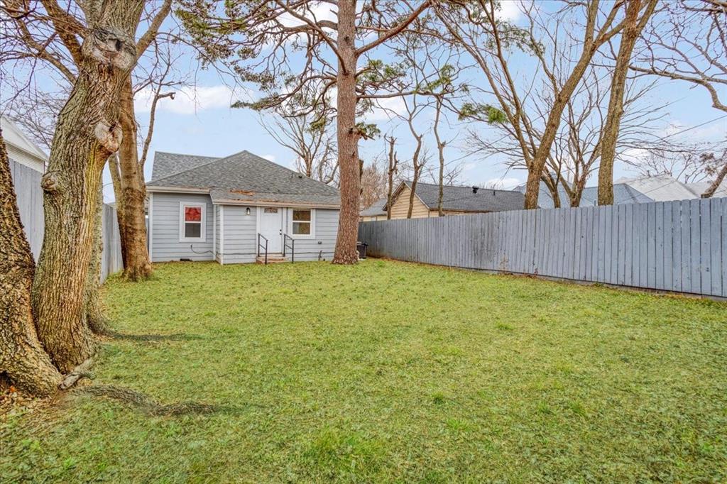 805 West Owings Street Denison, TX 75020 - Photo 36 of 40