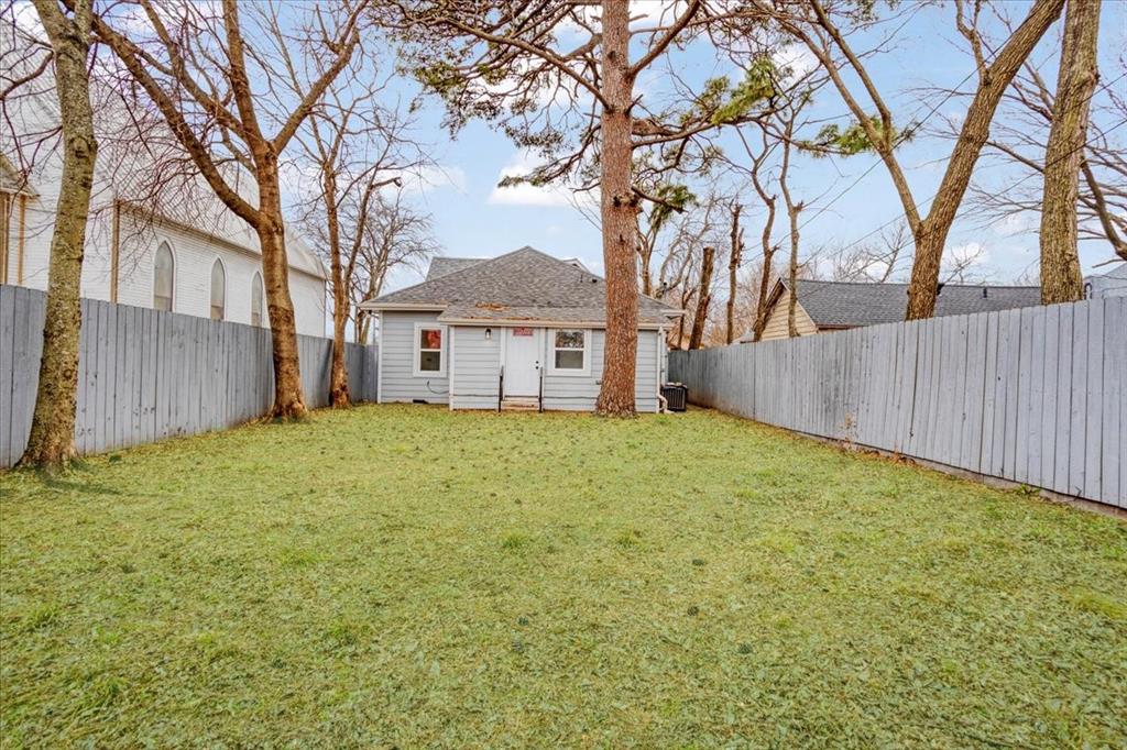 805 West Owings Street Denison, TX 75020 - Photo 37 of 40