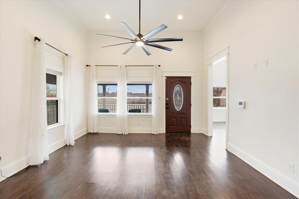 805 West Owings Street Denison, TX 75020 - Photo 8 of 40