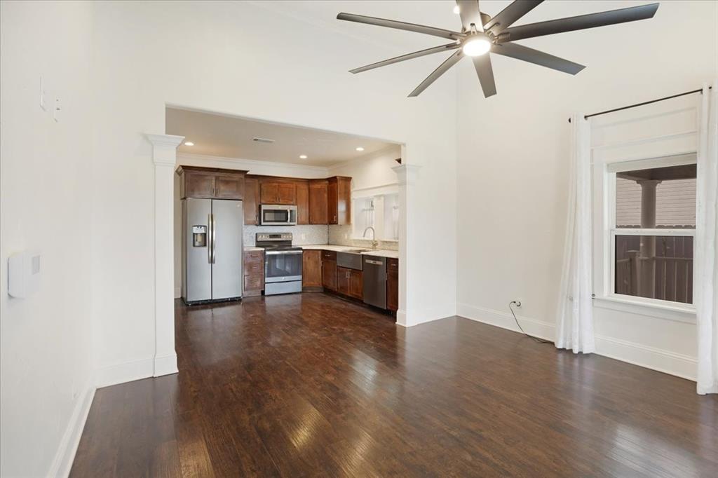 805 West Owings Street Denison, TX 75020 - Photo 9 of 40