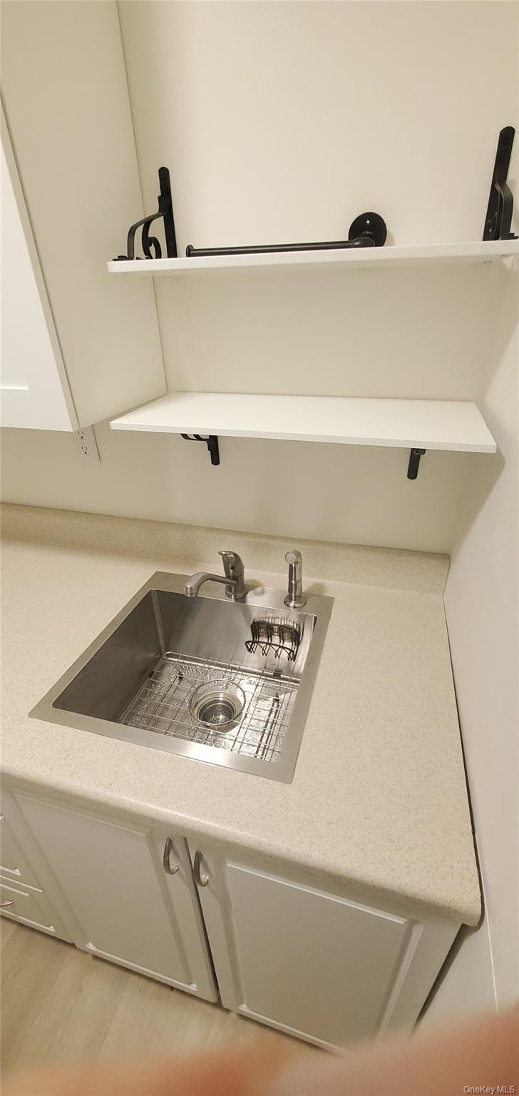 42 Pine Street, Unit 2E Yonkers, NY 10701 - Photo 16 of 24