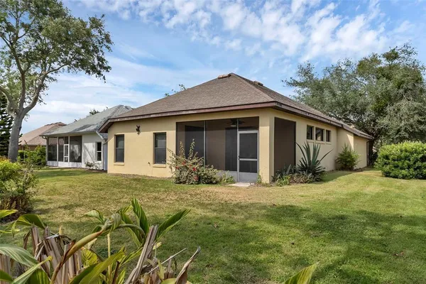 $340,000 | 8167 Bridgeport Bay Circle, Mount Dora, FL 32757