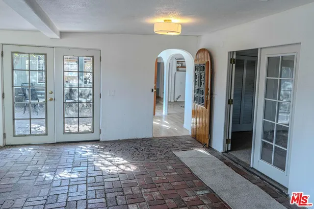 $1,299,000 | 18643 Strathern Street, Reseda, CA 91335