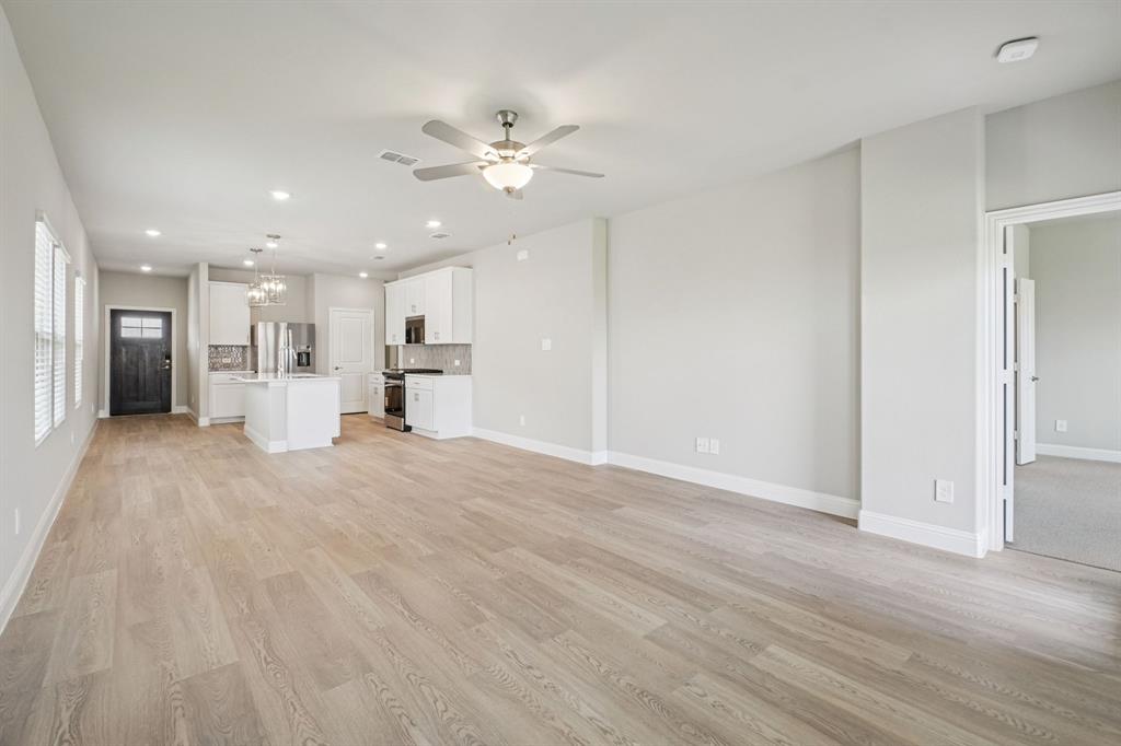 1701 Arches Road Anna, TX 75409 - Photo 13 of 27 Photo is not of the actual home, but is an inspirational photo of builder’s model home and may depict options, furnishings, and/or decorator features that are not included.