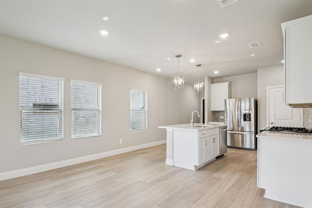 1701 Arches Road Anna, TX 75409 - Photo 6 of 27 Photo is not of the actual home, but is an inspirational photo of builder’s model home and may depict options, furnishings, and/or decorator features that are not included.