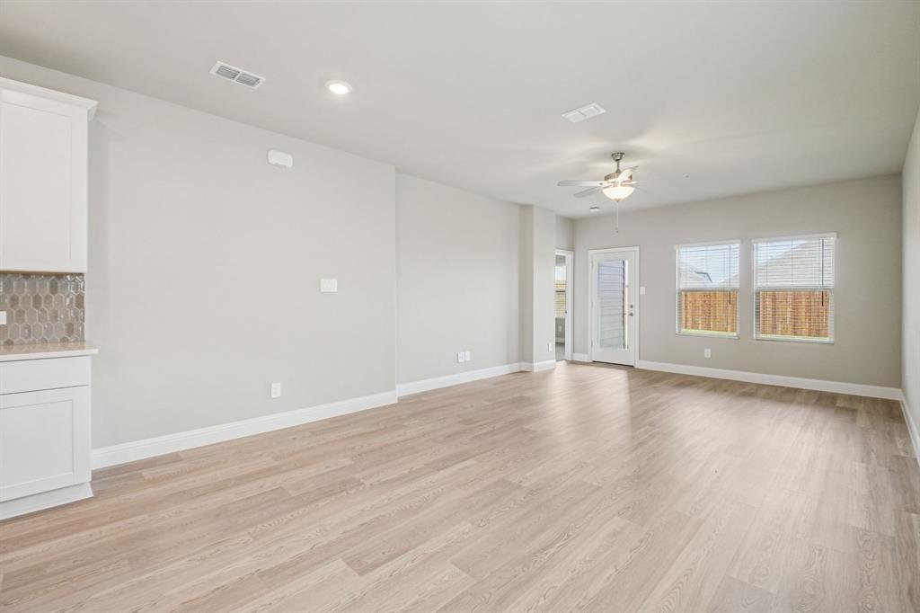 1701 Arches Road Anna, TX 75409 - Photo 8 of 27 Photo is not of the actual home, but is an inspirational photo of builder’s model home and may depict options, furnishings, and/or decorator features that are not included.