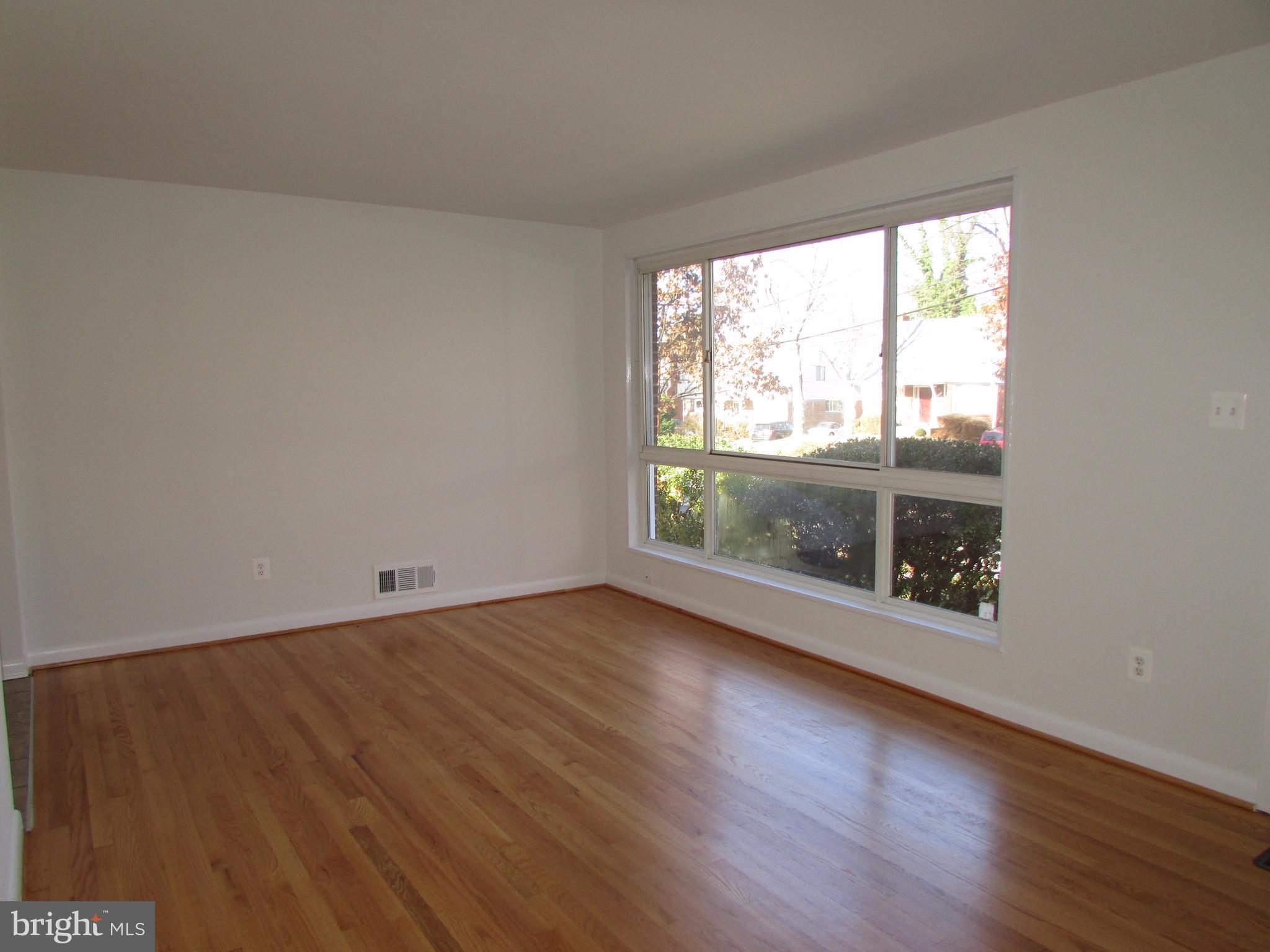 3918 Weller Road Silver Spring, MD 20906 - Photo 3 of 30 Living Room w/ picture window