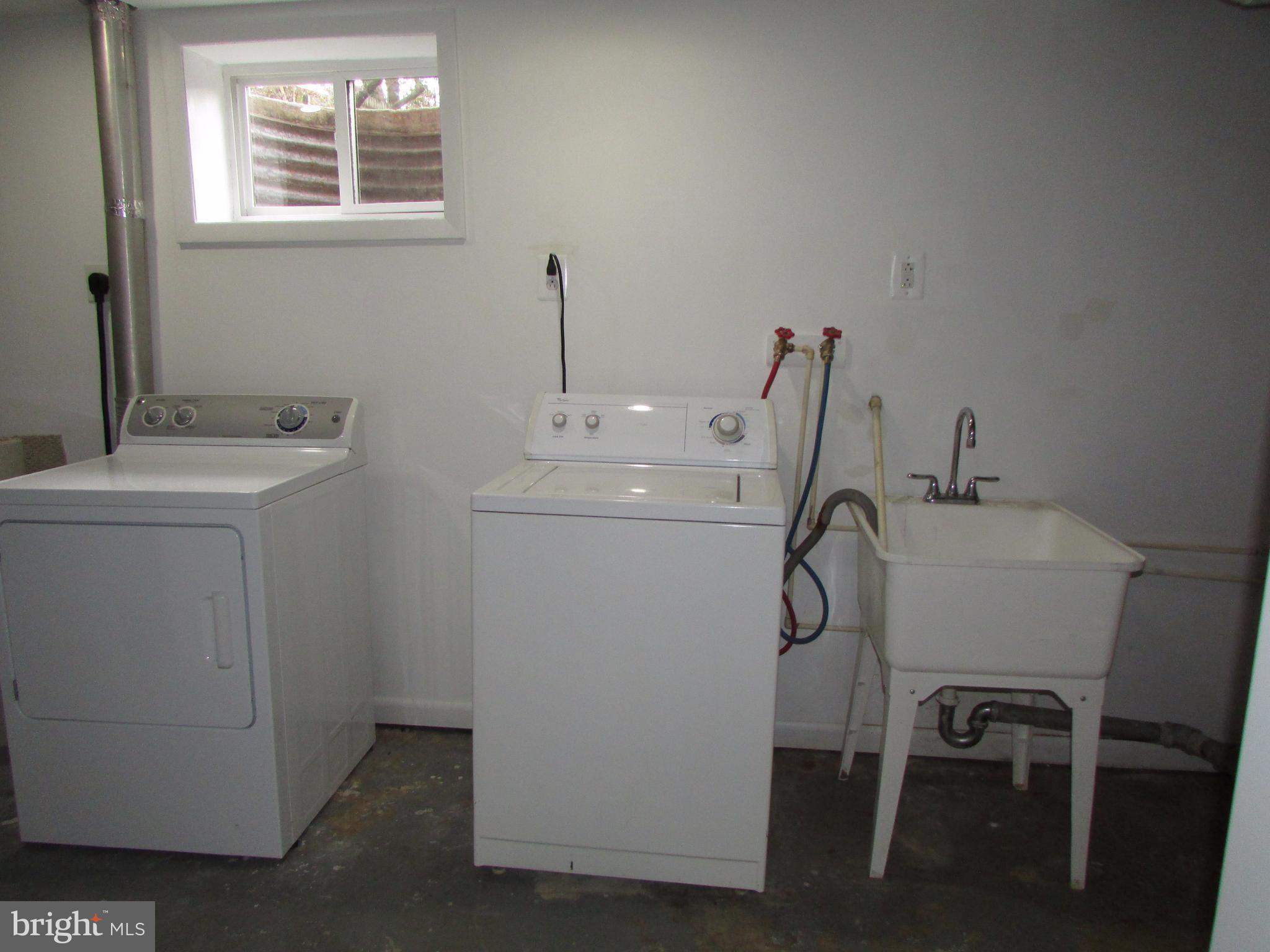 3918 Weller Road Silver Spring, MD 20906 - Photo 25 of 30 Laundry room