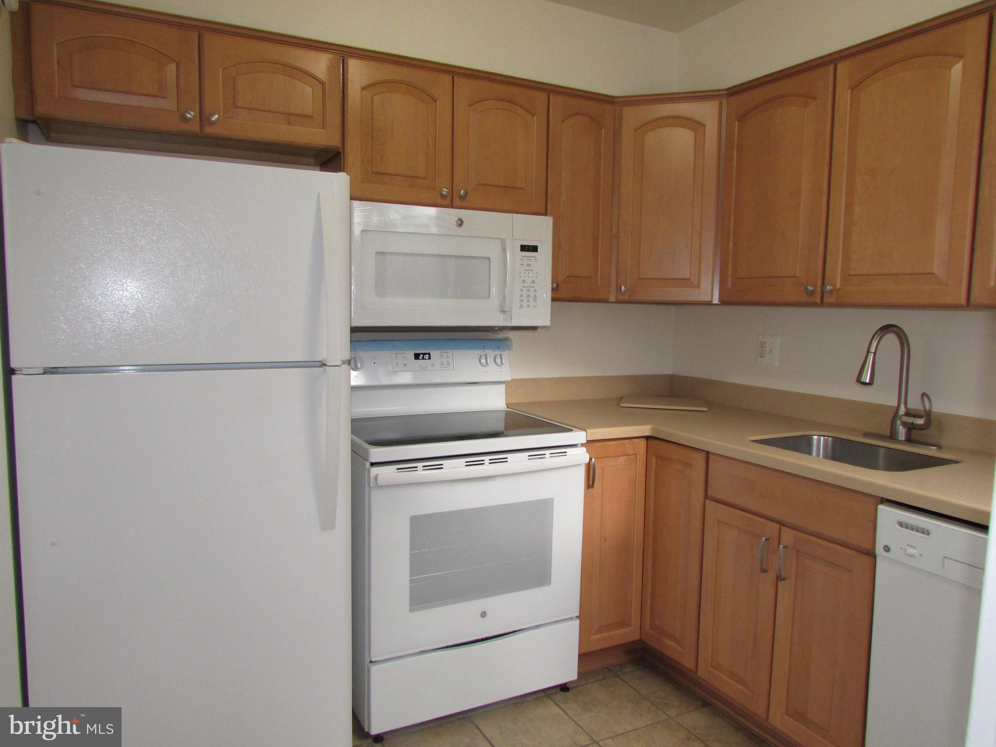 3918 Weller Road Silver Spring, MD 20906 - Photo 5 of 30 New appliances