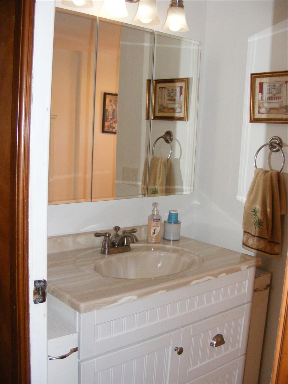 226 Gorham Hill Road Gorham, NH 03581 - Photo 4 of 26 Gallery Image 4