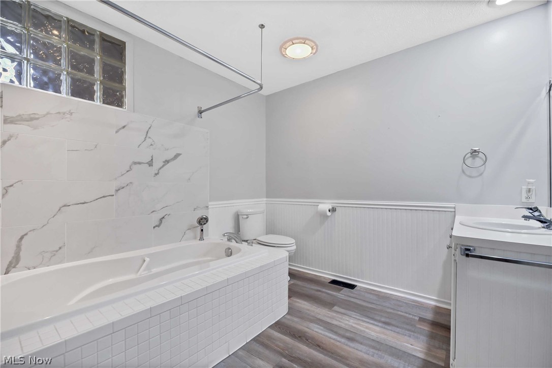 30105 Center Ridge Road, Unit E Westlake, OH 44145 - Photo 24 of 35 Gallery Image 24
