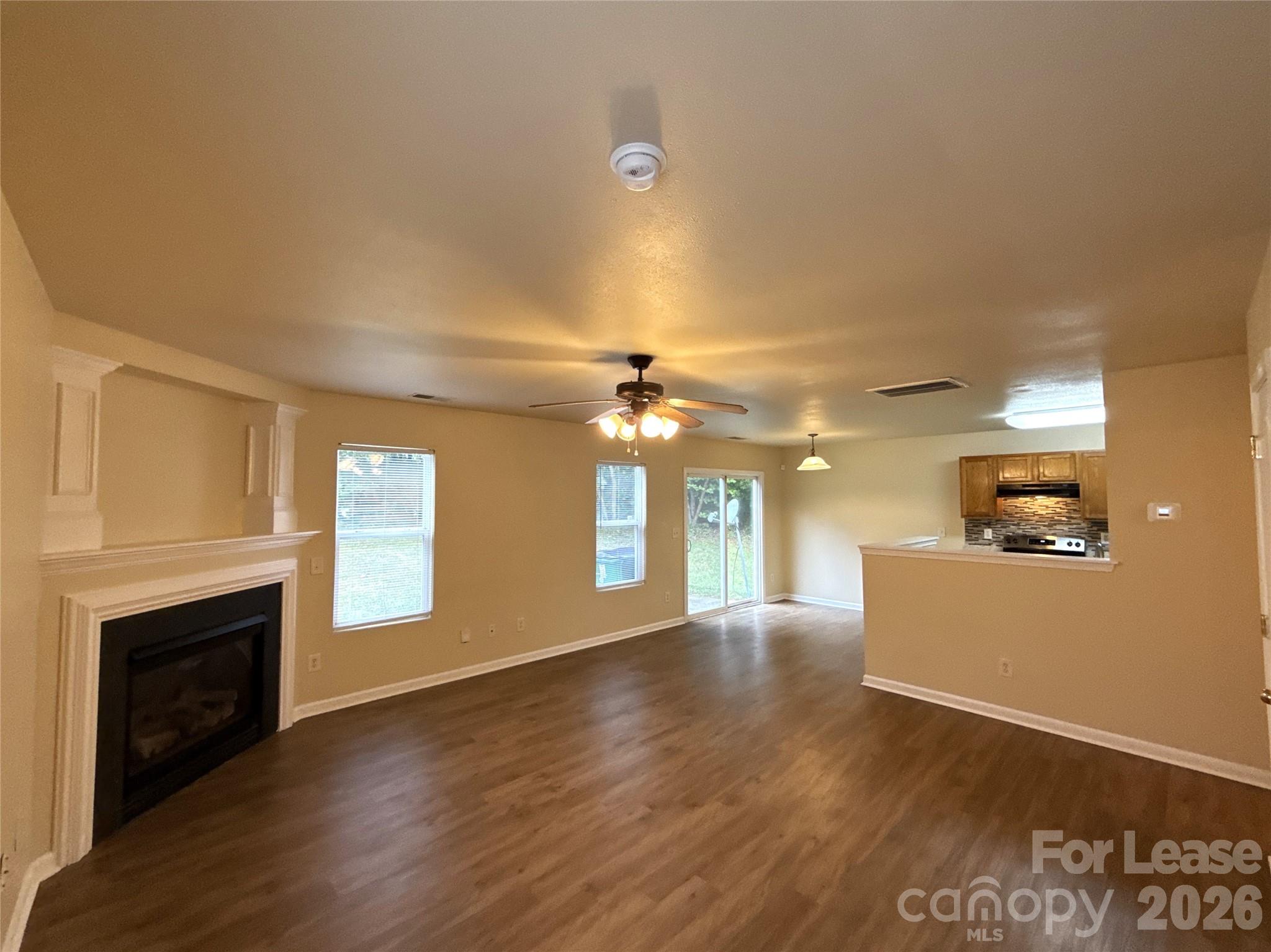 6831 Sunman Road Charlotte, NC 28216 - Photo 3 of 15