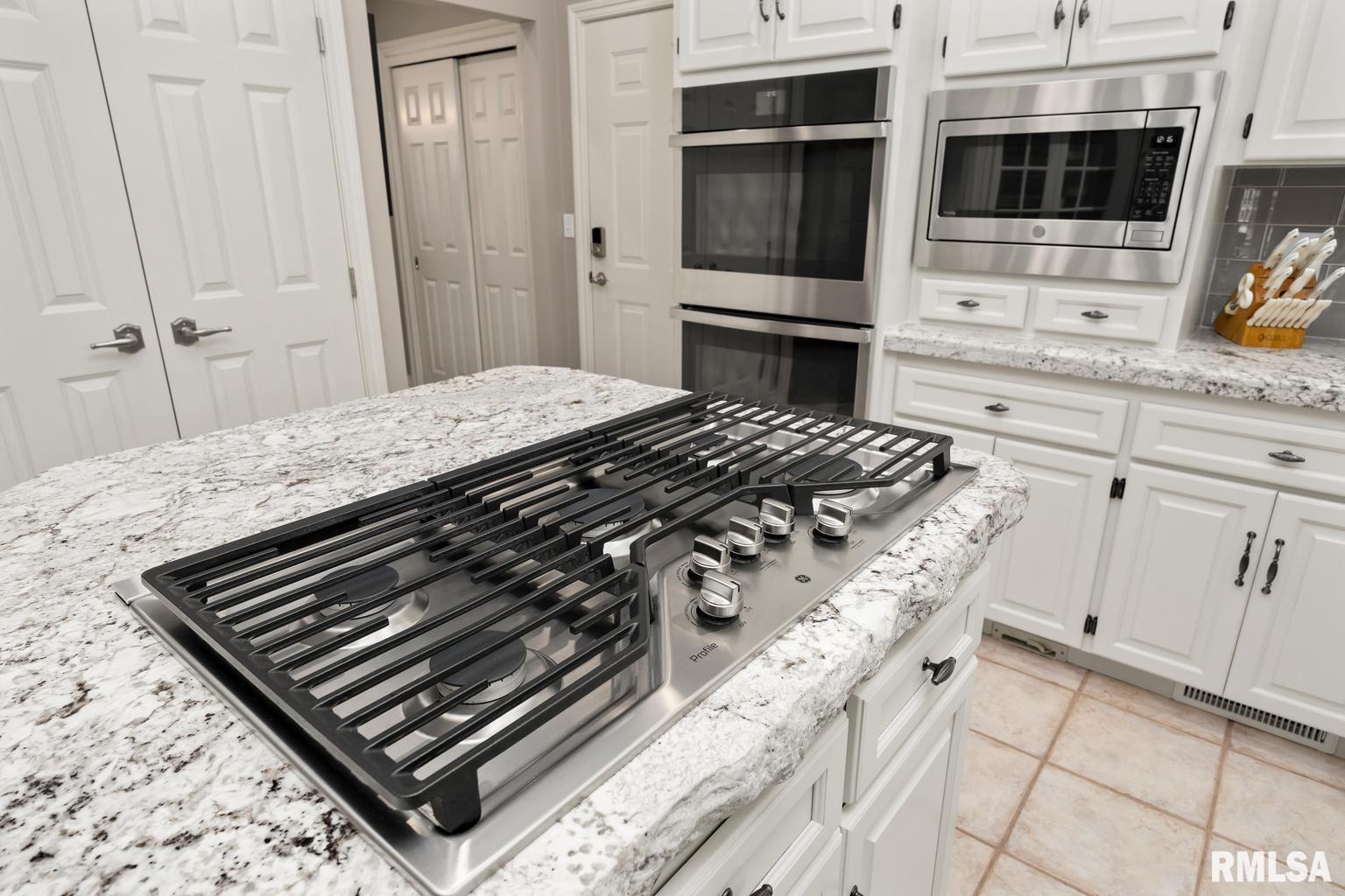 70 Diamond Point Morton, IL 61550 - Photo 25 of 69