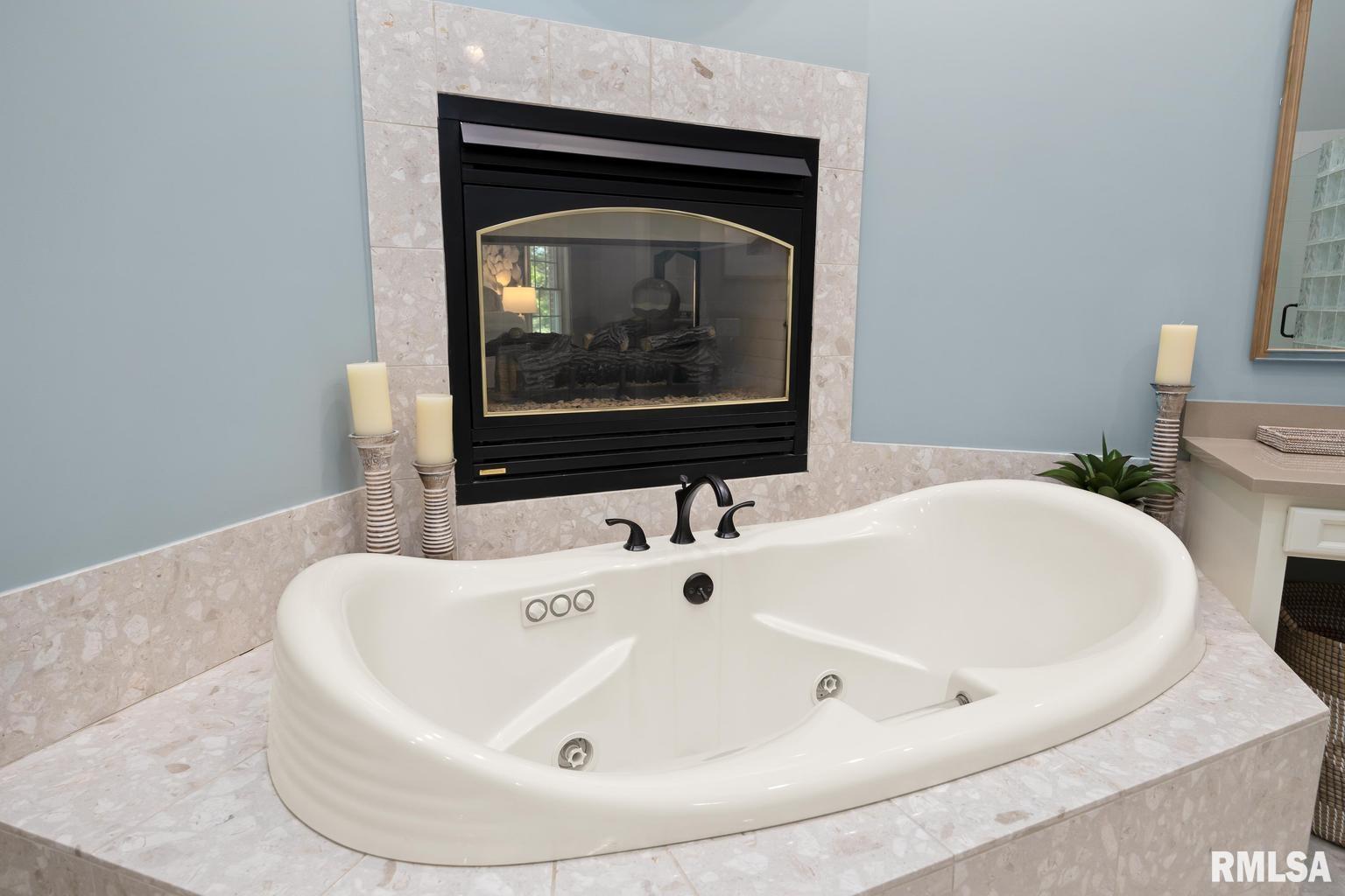 70 Diamond Point Morton, IL 61550 - Photo 34 of 69