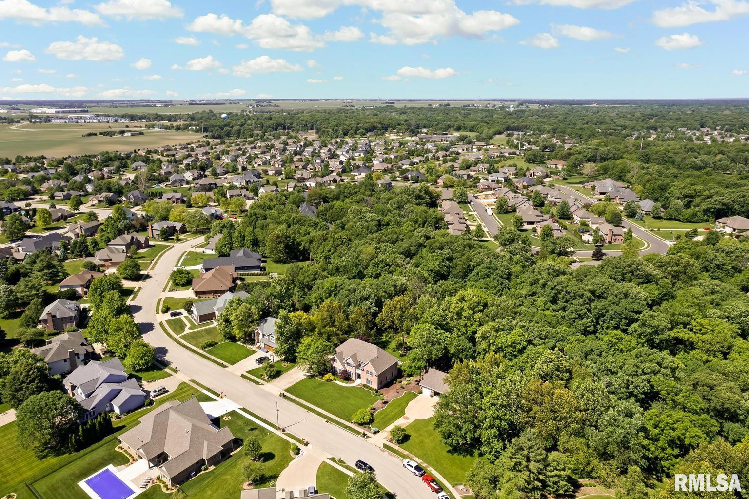 70 Diamond Point Morton, IL 61550 - Photo 8 of 69