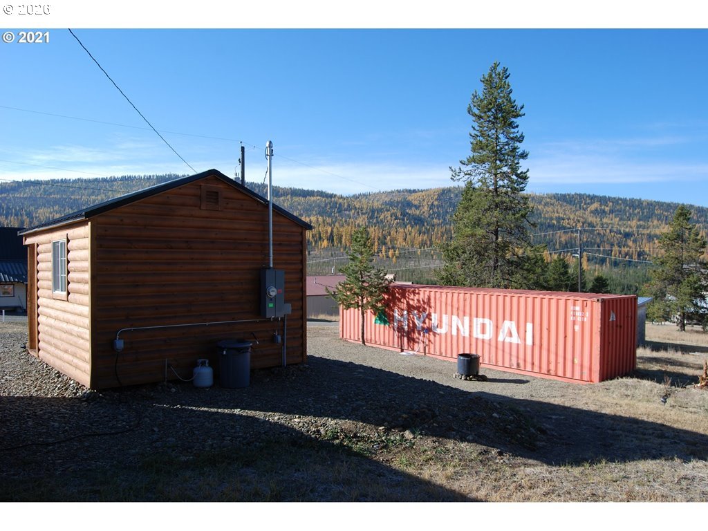 1442 Center Street Sumpter, OR 97877 - Photo 8 of 13 a view of a terrace with sky view