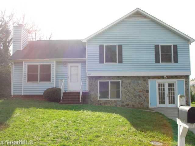 602 Kelly Road Greensboro, NC 27401 - Photo 1 of 10 Exterior Front.