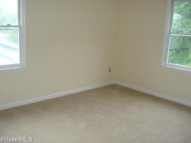 602 Kelly Road Greensboro, NC 27401 - Photo 6 of 10 2nd Bedroom.