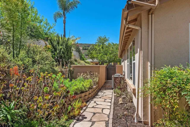 $2,075,000 | 11721 Treadwell Drive, Poway, CA 92064