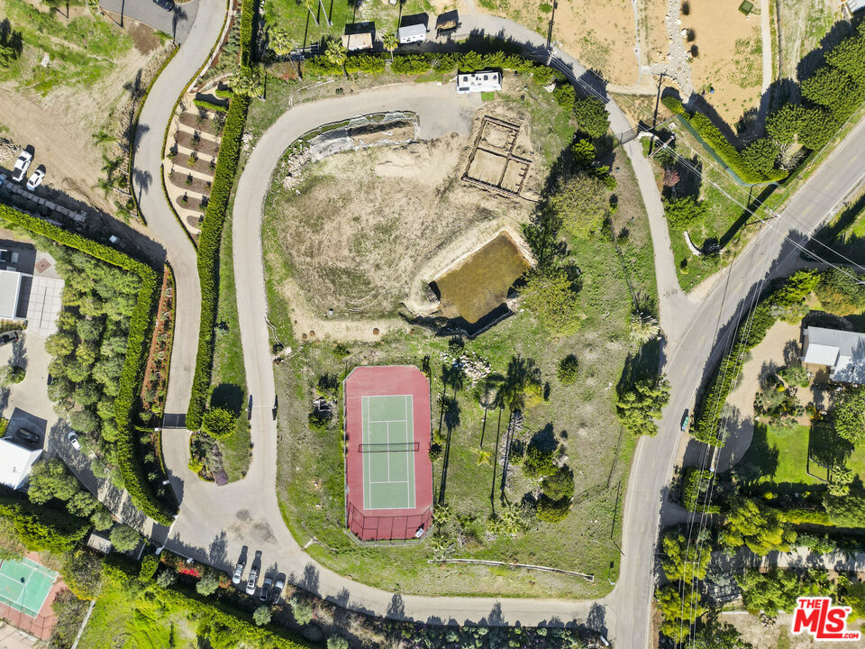 5909 Philip Avenue Malibu, CA 90265 - Photo 3 of 16