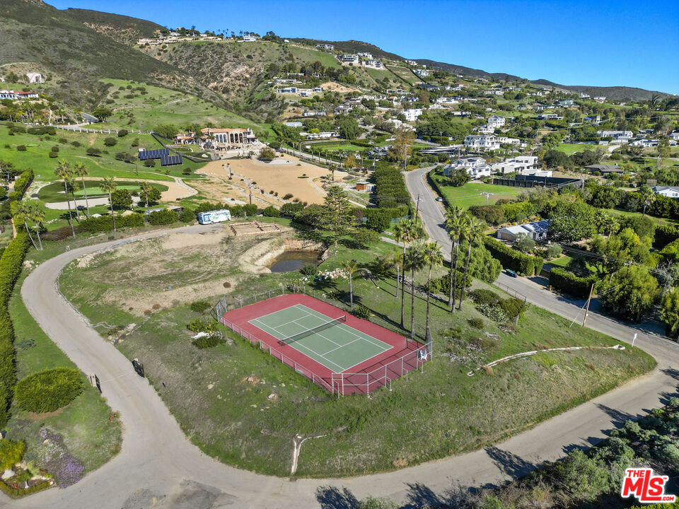 5909 Philip Avenue Malibu, CA 90265 - Photo 5 of 16