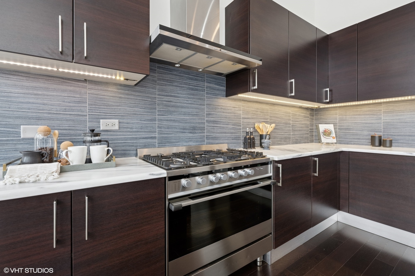 20 North Carpenter Street, Unit PHS Chicago, IL 60607 - Photo 5 of 31