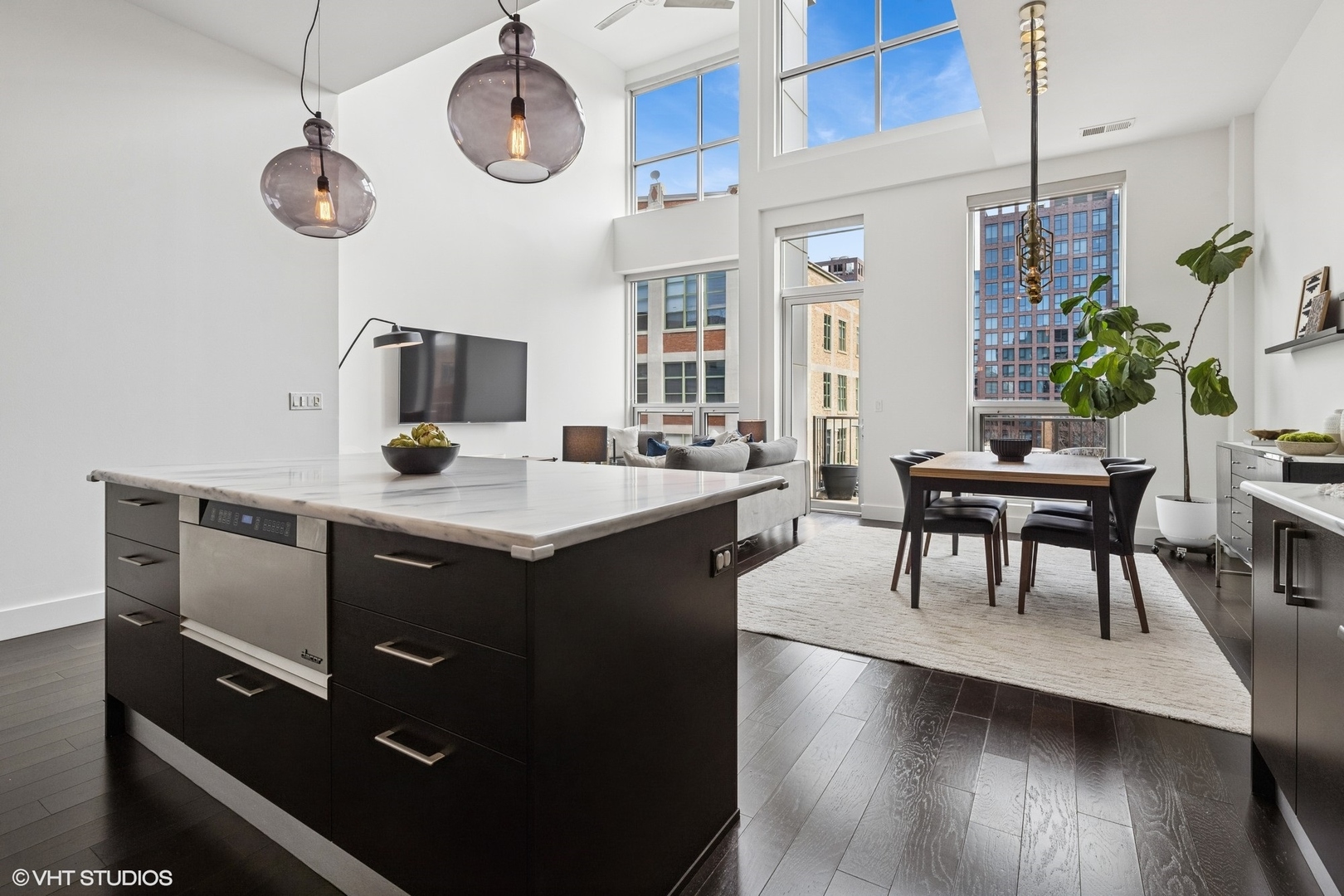 20 North Carpenter Street, Unit PHS Chicago, IL 60607 - Photo 6 of 31