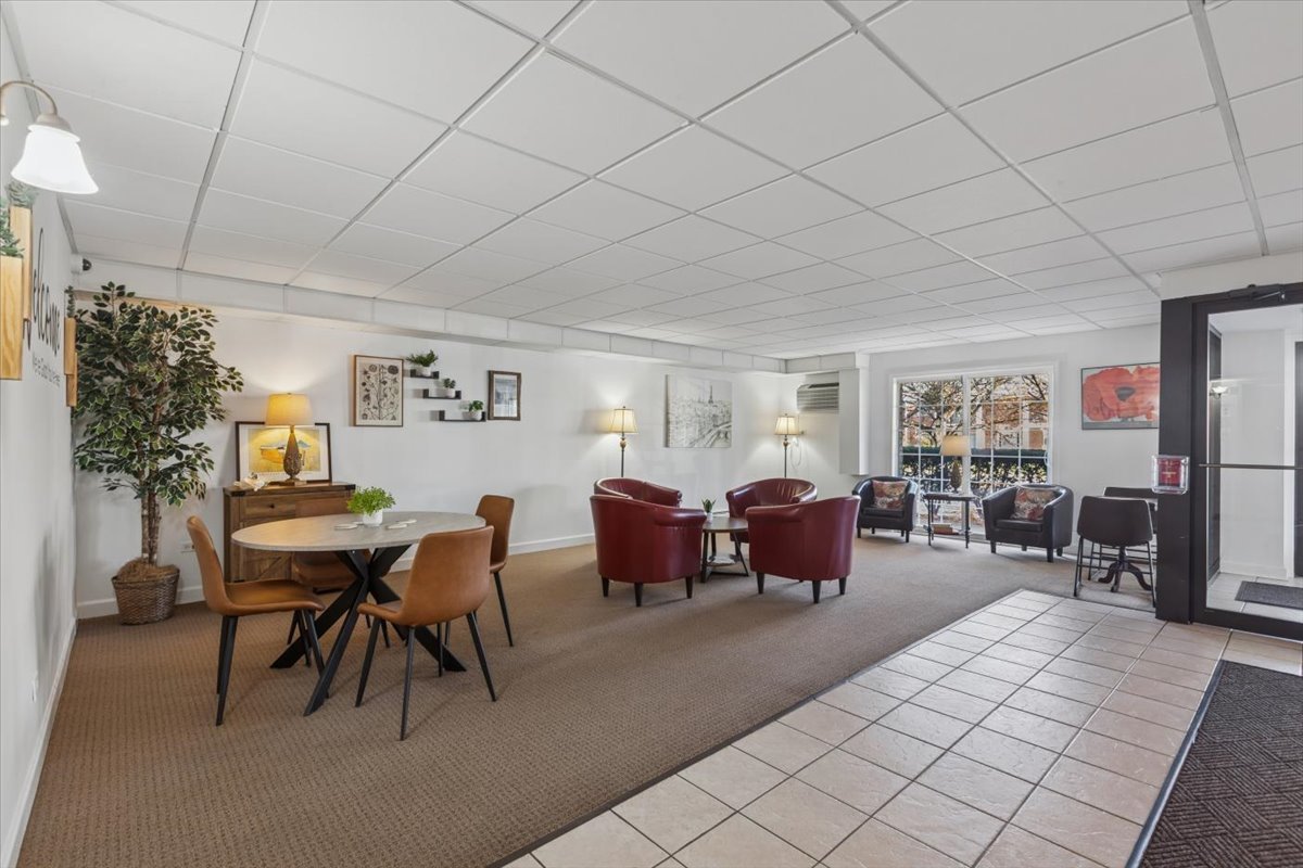 1000 South Lorraine Road, Unit 315 Wheaton, IL 60189 - Photo 13 of 16