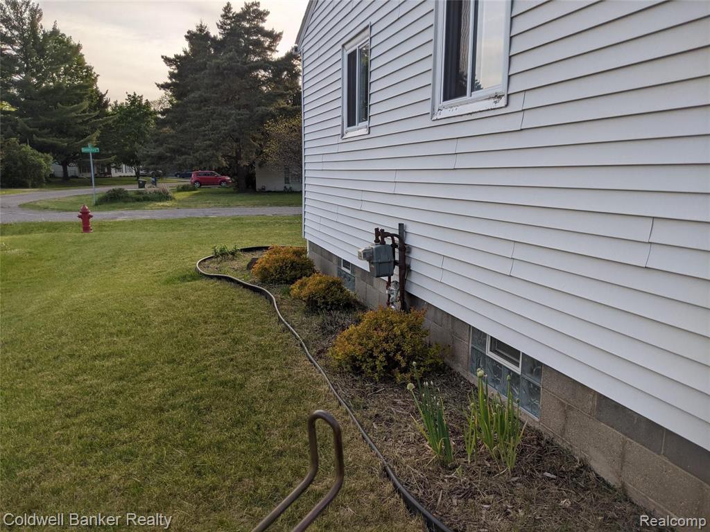 3693 Queensbury Road Lake Orion, MI 48359 - Photo 20 of 24