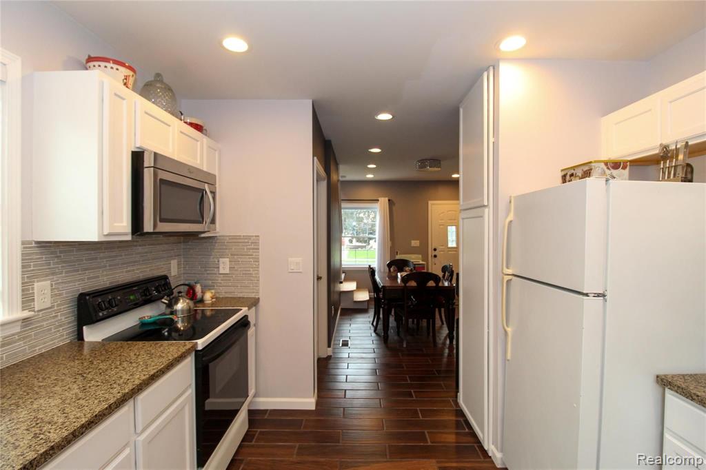 21773 Rausch Avenue Eastpointe, MI 48021 - Photo 11 of 27 Gallery Image 11