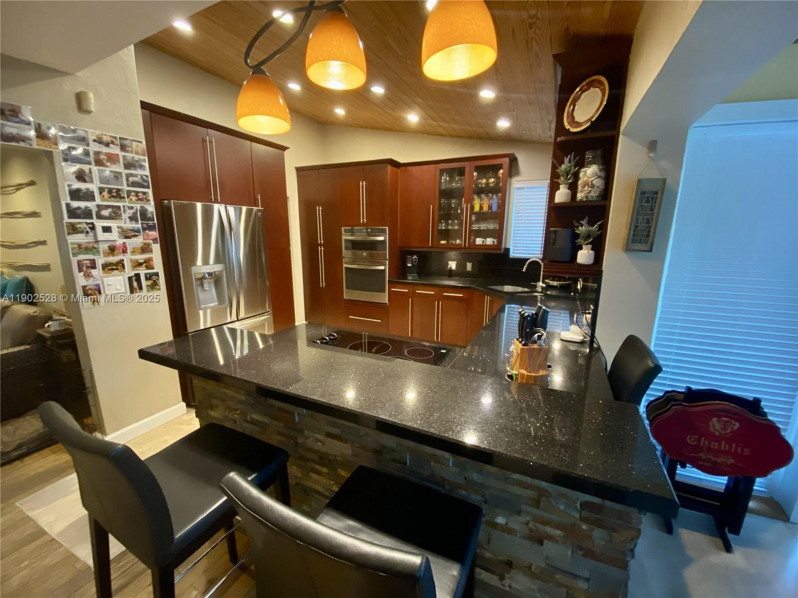 5935 Southwest 42nd Street Miami, FL 33155 - Photo 11 of 42