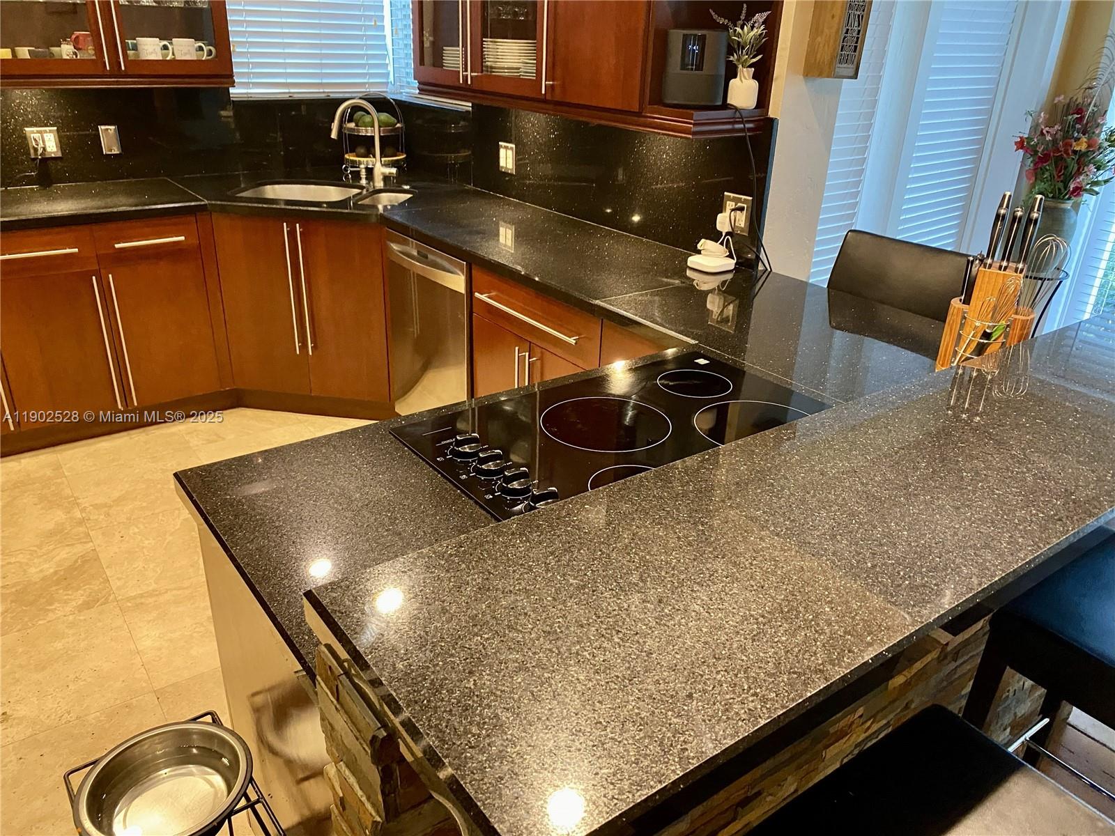 5935 Southwest 42nd Street Miami, FL 33155 - Photo 12 of 42