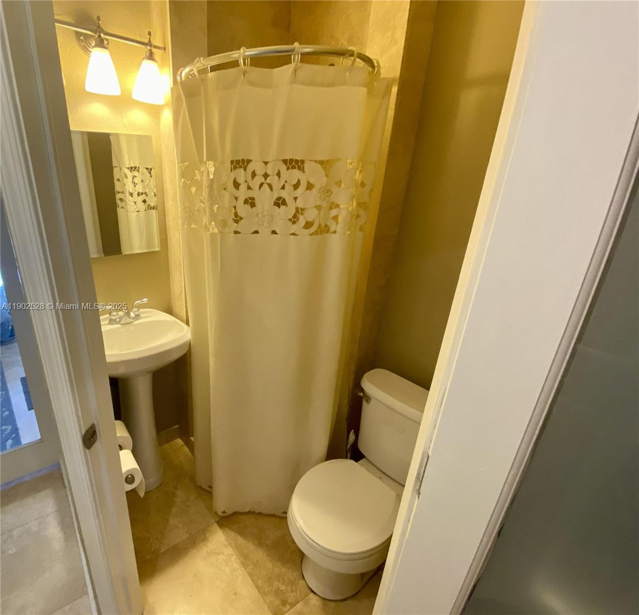 5935 Southwest 42nd Street Miami, FL 33155 - Photo 24 of 42