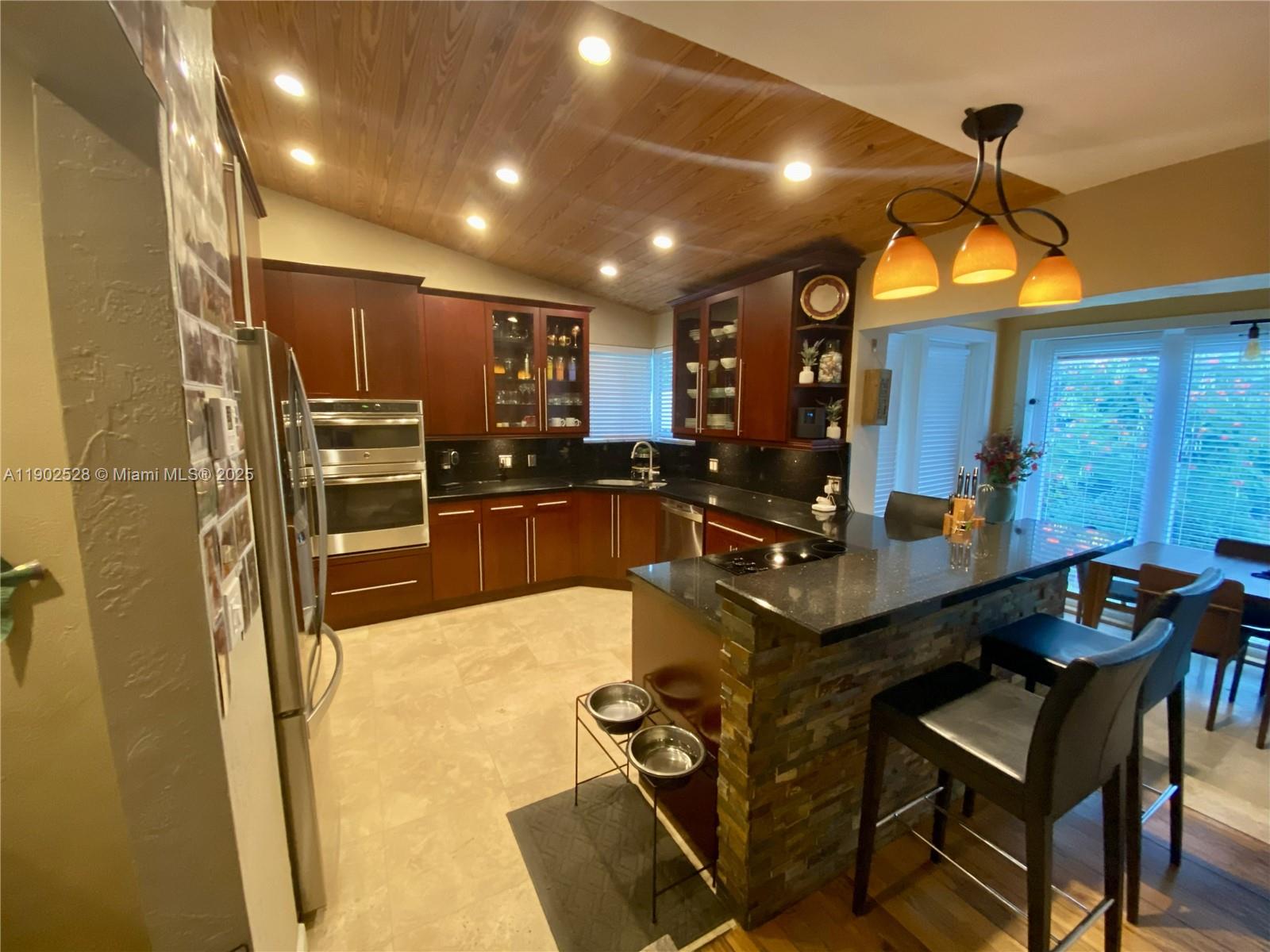 5935 Southwest 42nd Street Miami, FL 33155 - Photo 4 of 42